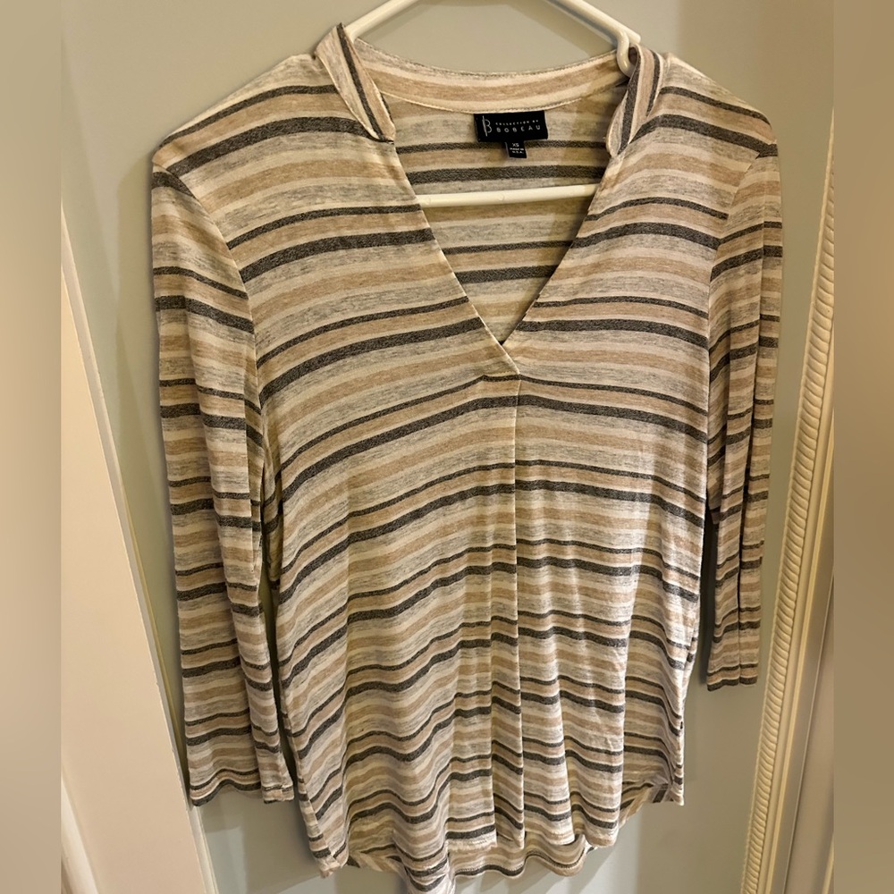 Bobeau long sleeve v-neck with collar